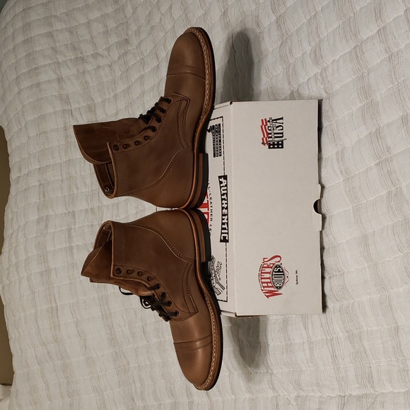 New In Box Brown Mens 8.5D White's Boots - Picture 4 of 12